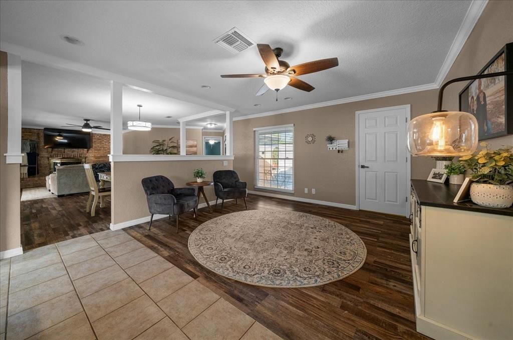 For Sale: $319,999 (3 beds, 2 baths, 1642 Square Feet)