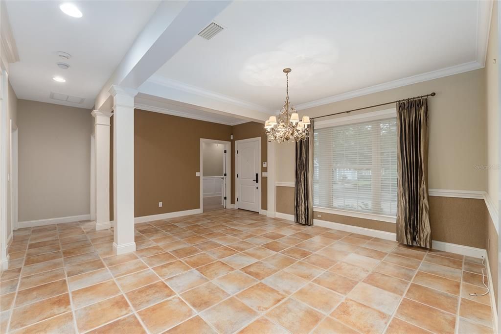 待售: $699,000 (4 贝兹, 2 浴室, 2748 平方英尺)