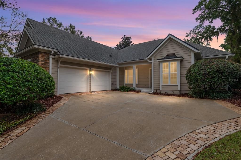 待售: $699,000 (4 贝兹, 2 浴室, 2748 平方英尺)