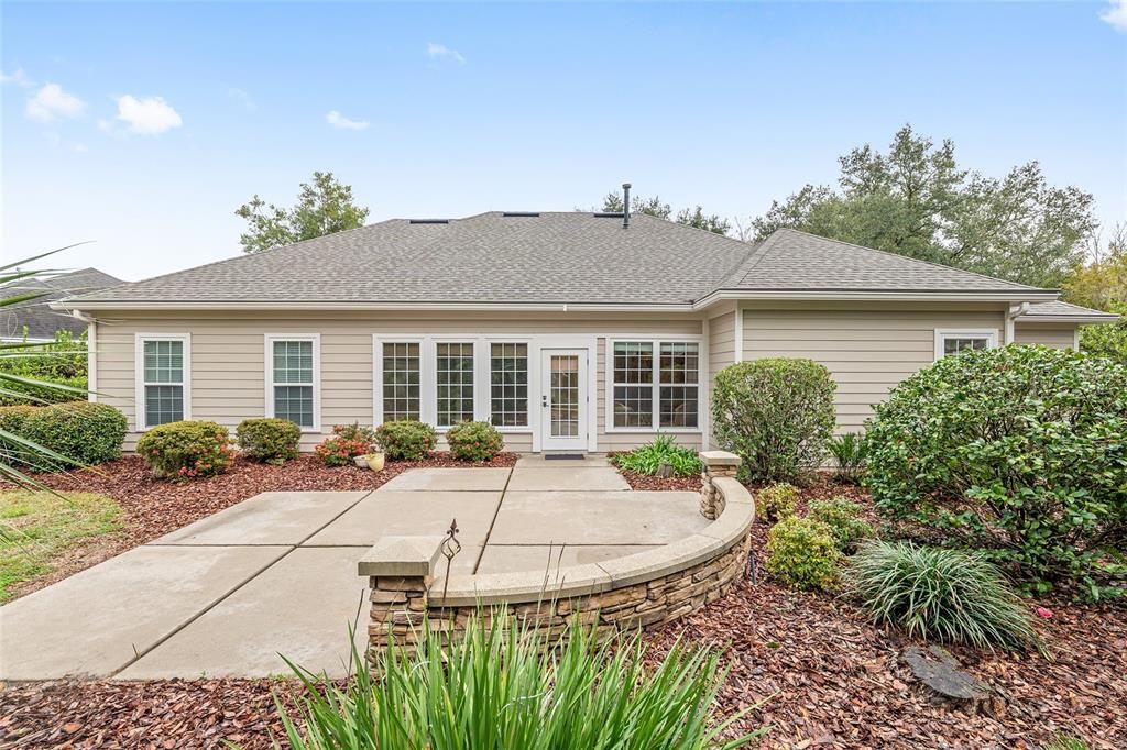 待售: $699,000 (4 贝兹, 2 浴室, 2748 平方英尺)