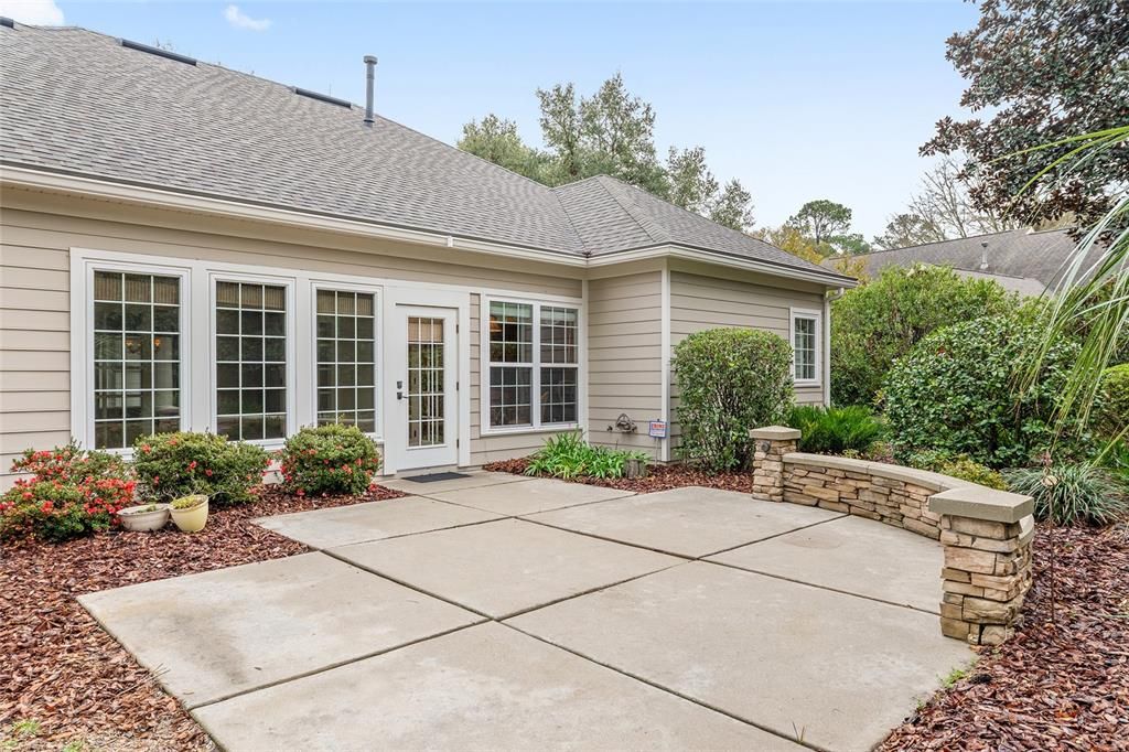 待售: $699,000 (4 贝兹, 2 浴室, 2748 平方英尺)