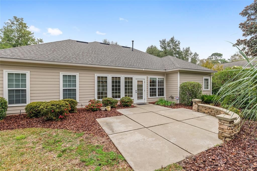 待售: $699,000 (4 贝兹, 2 浴室, 2748 平方英尺)