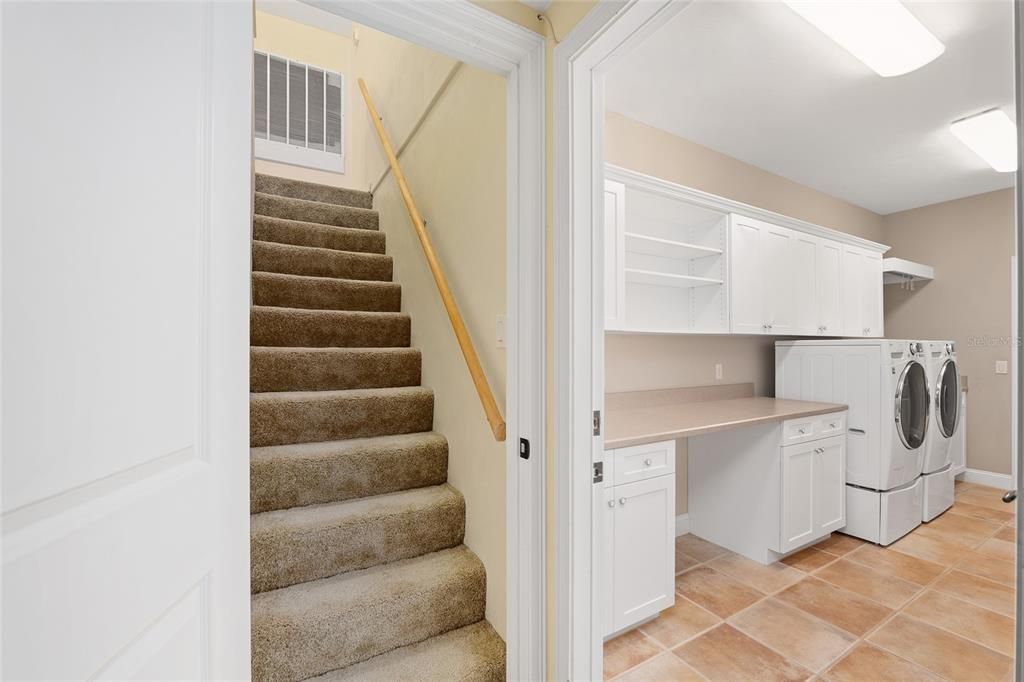 待售: $699,000 (4 贝兹, 2 浴室, 2748 平方英尺)