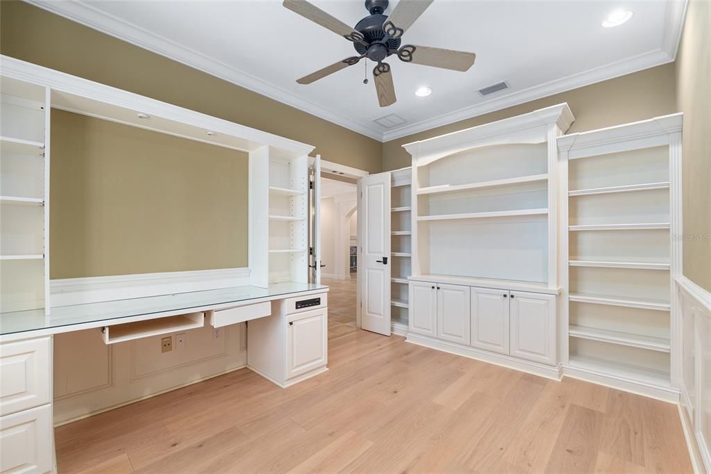 待售: $699,000 (4 贝兹, 2 浴室, 2748 平方英尺)