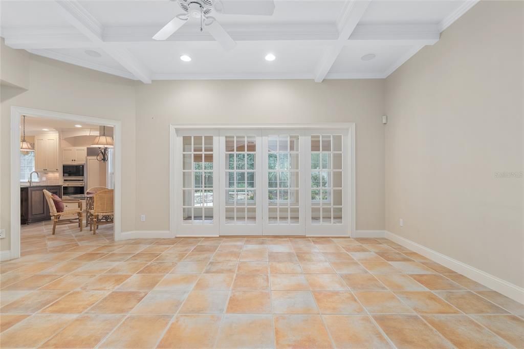 待售: $699,000 (4 贝兹, 2 浴室, 2748 平方英尺)