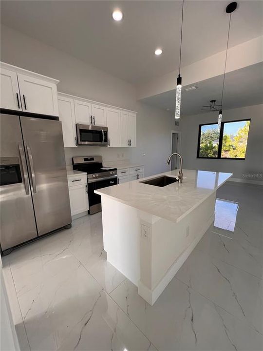 En Venta: $445,000 (3 camas, 2 baños, 1431 Pies cuadrados)