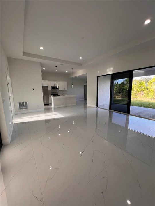 En Venta: $445,000 (3 camas, 2 baños, 1431 Pies cuadrados)