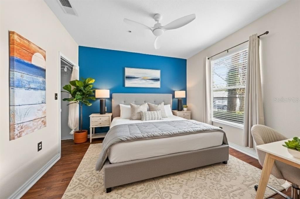 For Sale: $215,000 (1 beds, 1 baths, 636 Square Feet)