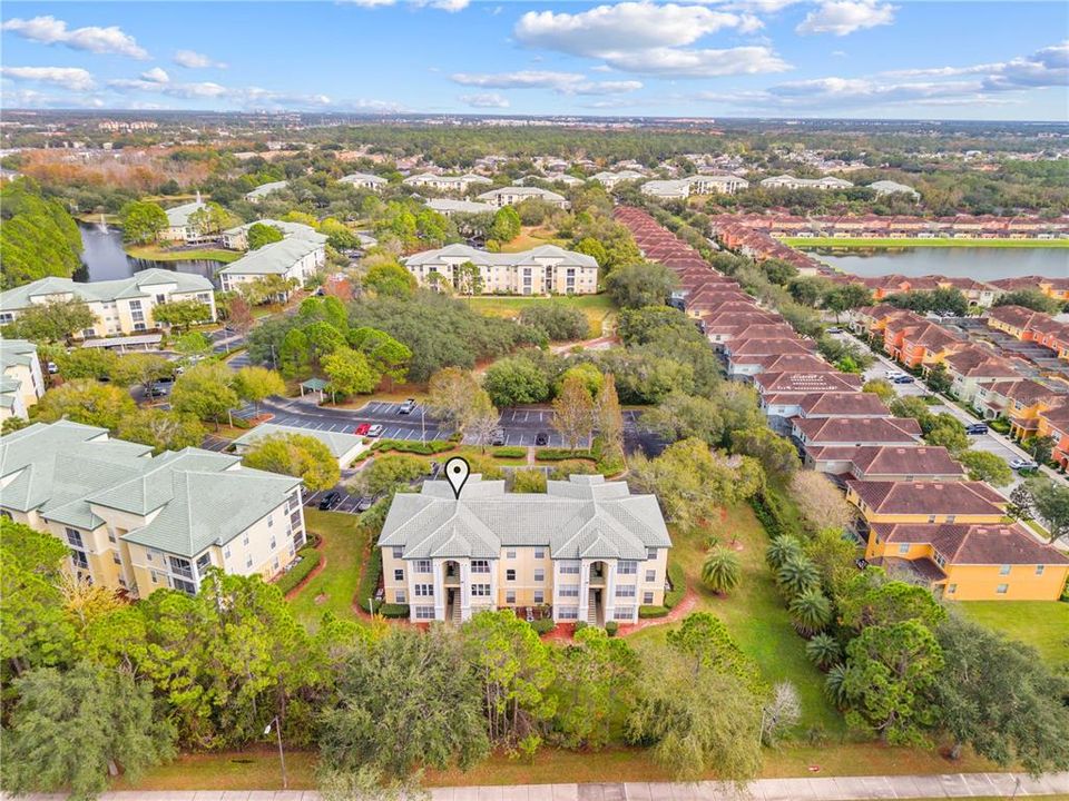 For Sale: $215,000 (1 beds, 1 baths, 636 Square Feet)