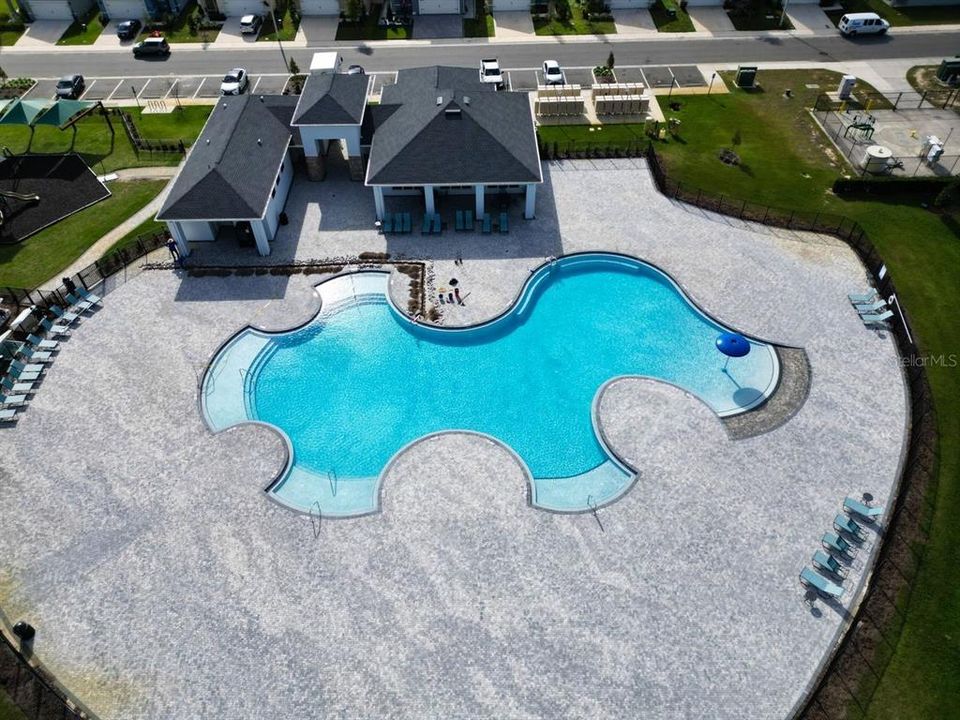 For Sale: $389,900 (5 beds, 3 baths, 2522 Square Feet)