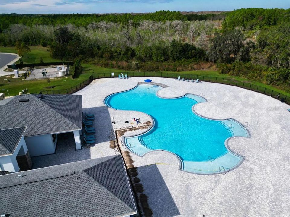 For Sale: $389,900 (5 beds, 3 baths, 2522 Square Feet)