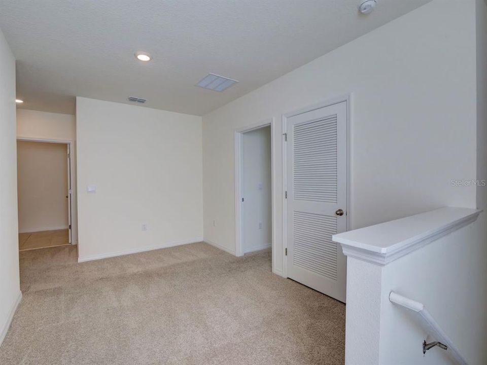 For Sale: $389,900 (5 beds, 3 baths, 2522 Square Feet)