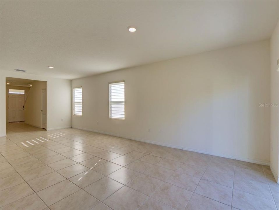 For Sale: $389,900 (5 beds, 3 baths, 2522 Square Feet)