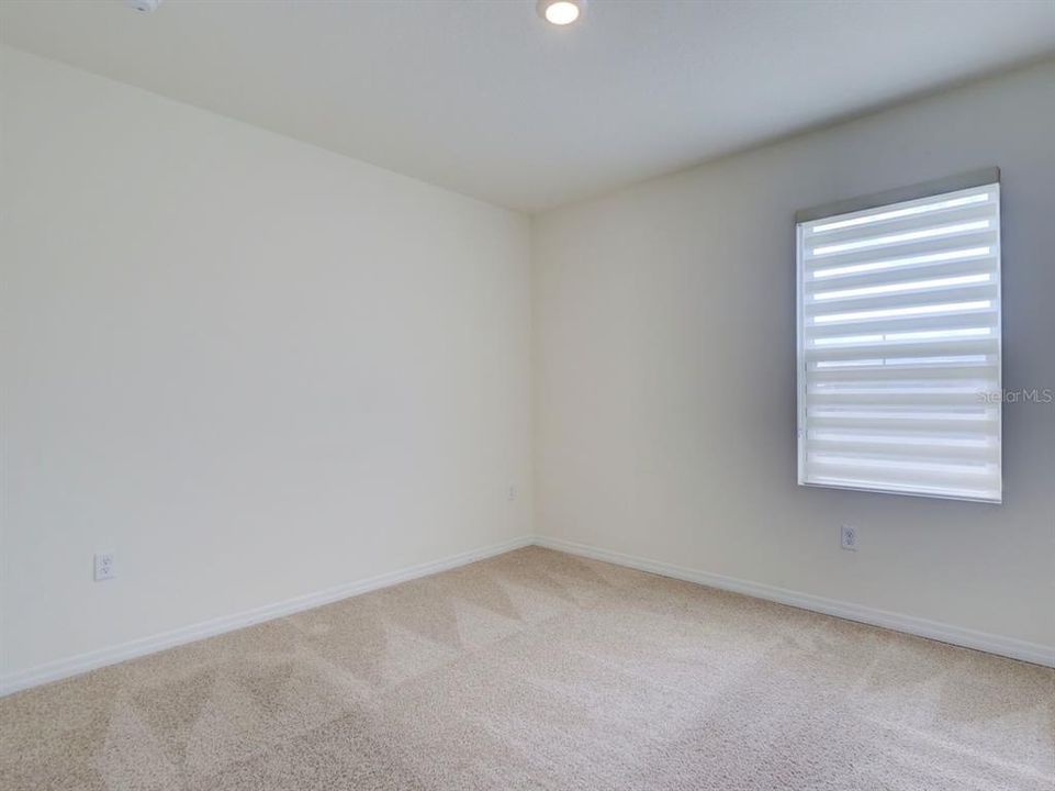 For Sale: $389,900 (5 beds, 3 baths, 2522 Square Feet)