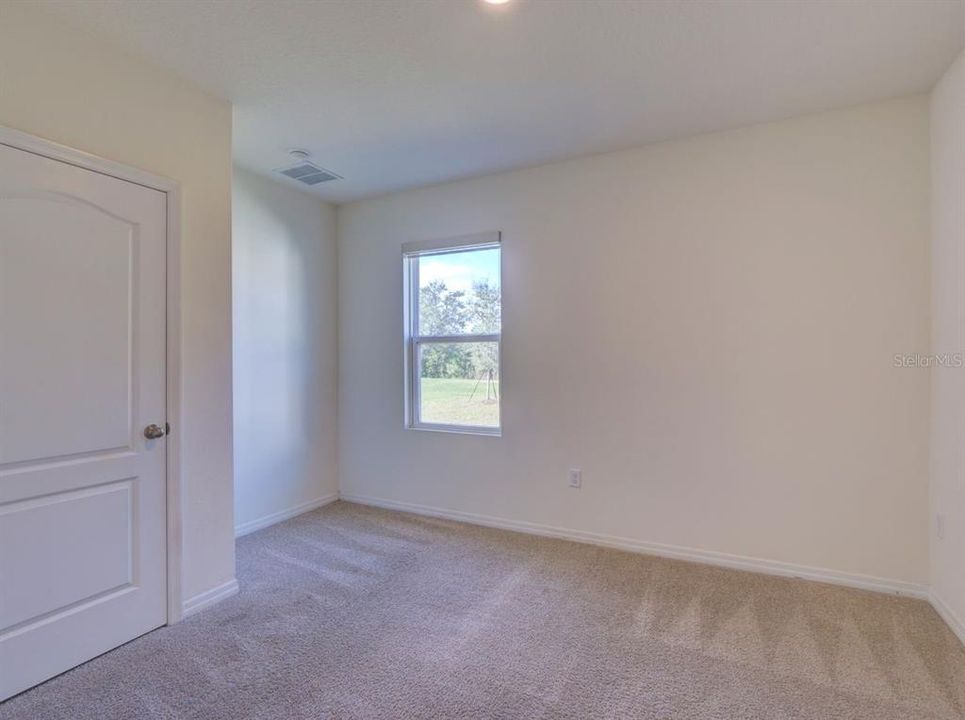 For Sale: $389,900 (5 beds, 3 baths, 2522 Square Feet)