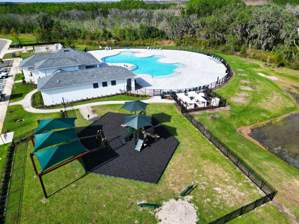 For Sale: $389,900 (5 beds, 3 baths, 2522 Square Feet)