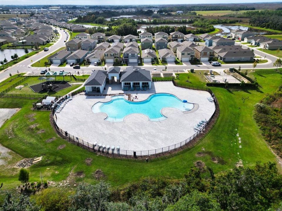 For Sale: $389,900 (5 beds, 3 baths, 2522 Square Feet)