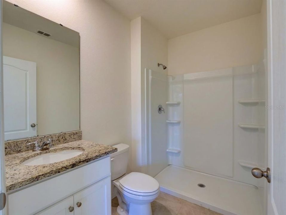 For Sale: $389,900 (5 beds, 3 baths, 2522 Square Feet)