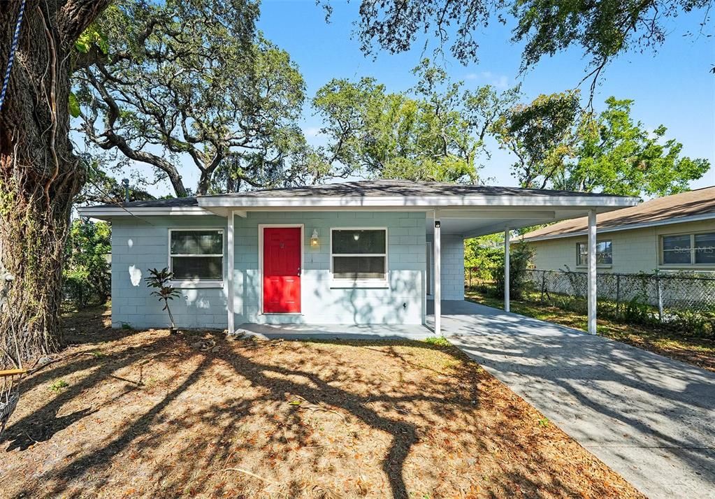 For Sale: $285,000 (3 beds, 2 baths, 984 Square Feet)