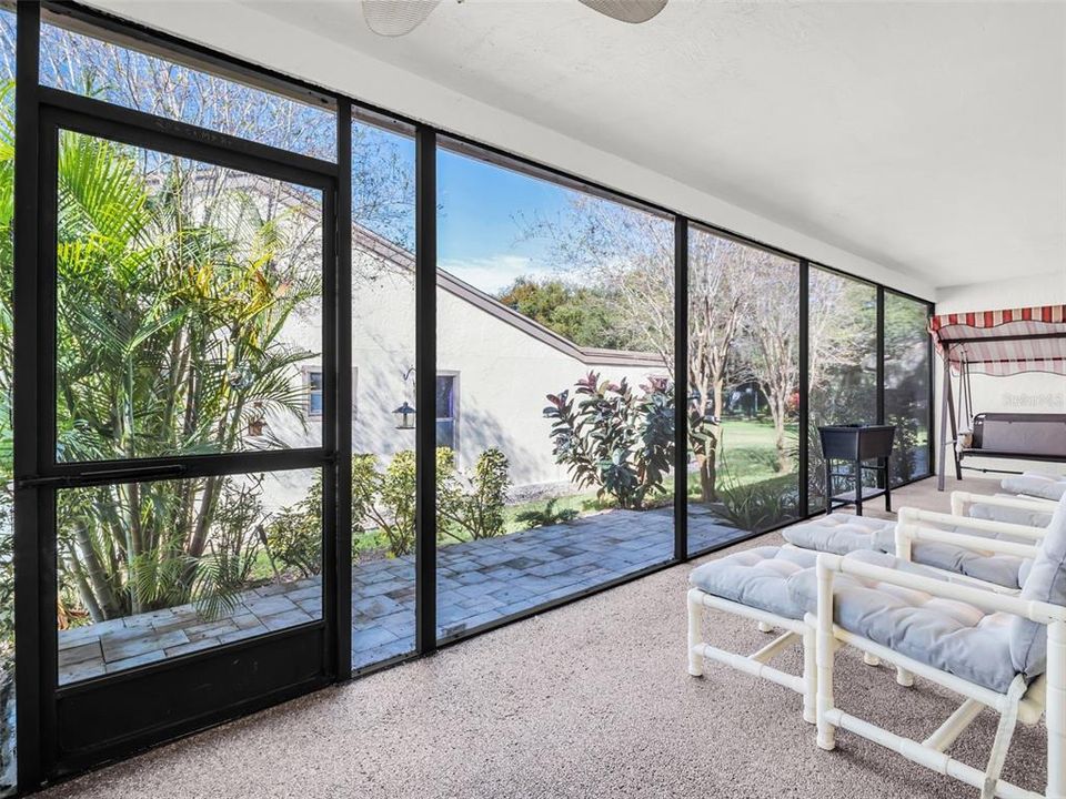 待售: $209,000 (2 贝兹, 2 浴室, 1165 平方英尺)