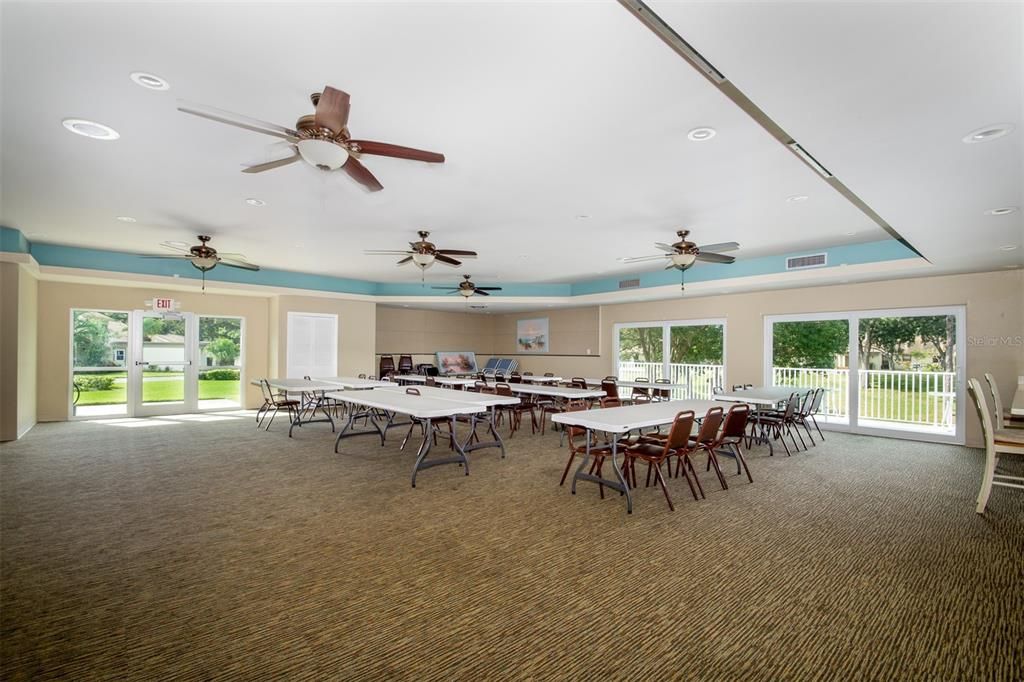 待售: $209,000 (2 贝兹, 2 浴室, 1165 平方英尺)