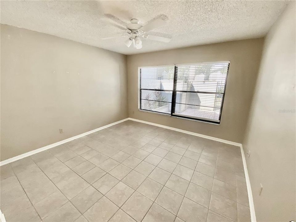 На продажу: $275,000 (2 спален, 2 ванн, 1296 Квадратных фут)