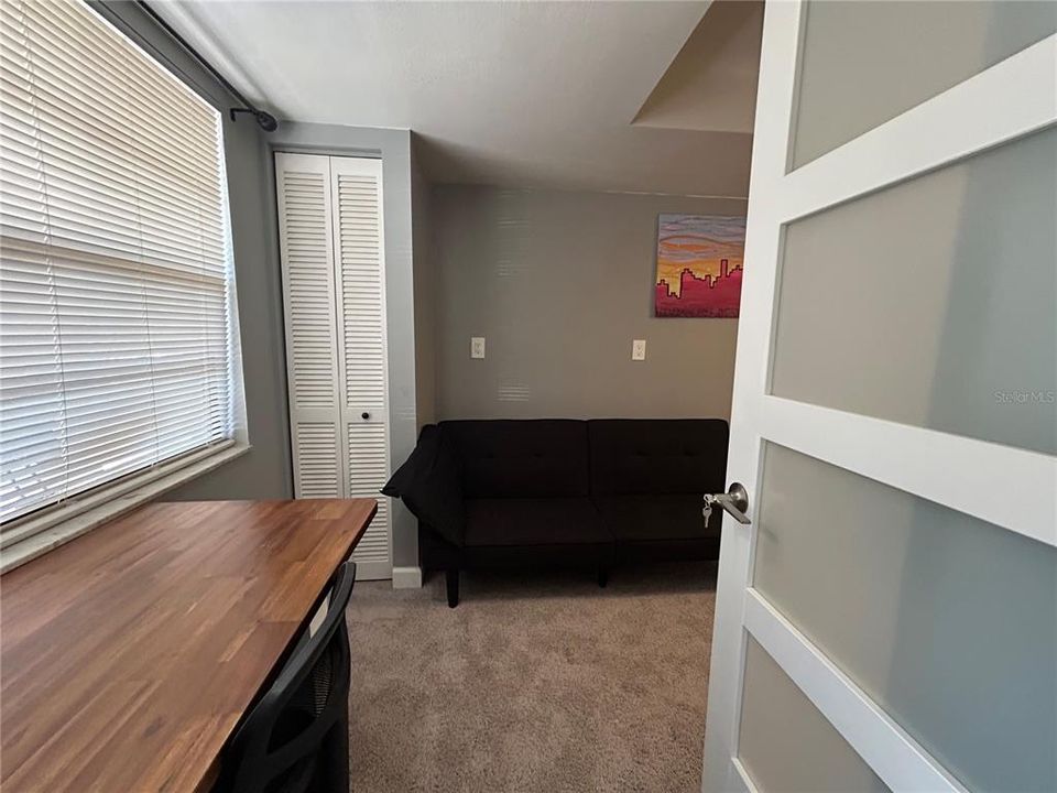 For Sale: $214,999 (3 beds, 2 baths, 935 Square Feet)