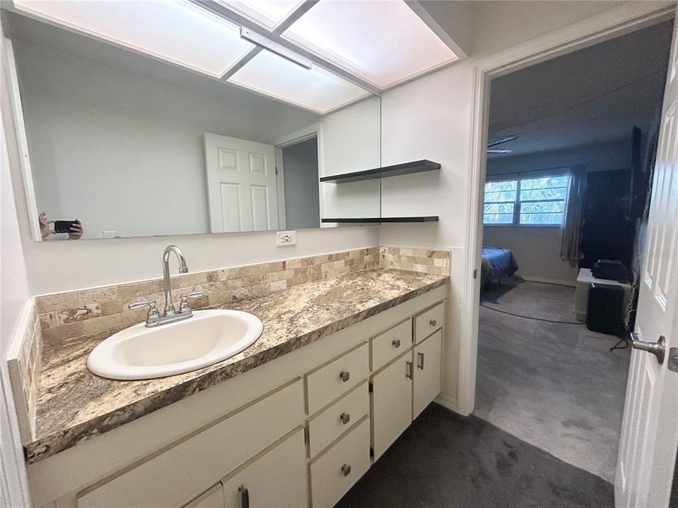 For Sale: $214,999 (3 beds, 2 baths, 935 Square Feet)