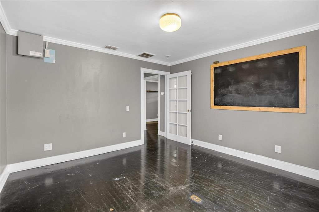 待售: $550,000 (0 贝兹, 0 浴室, 0 平方英尺)