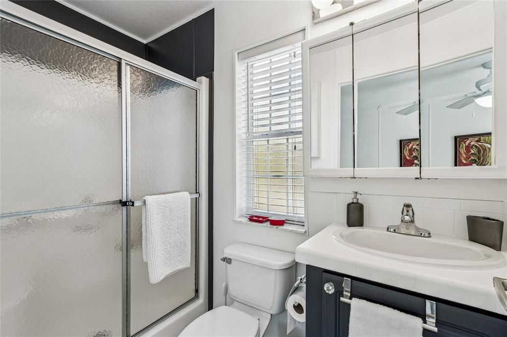 For Sale: $165,000 (2 beds, 2 baths, 896 Square Feet)