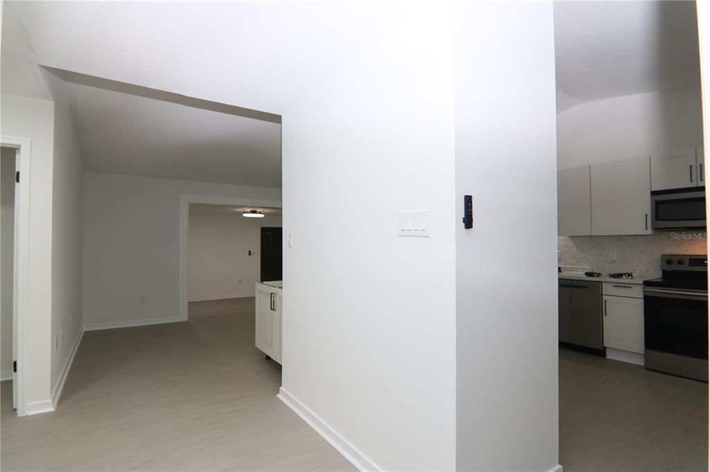 На продажу: $339,500 (4 спален, 3 ванн, 1513 Квадратных фут)