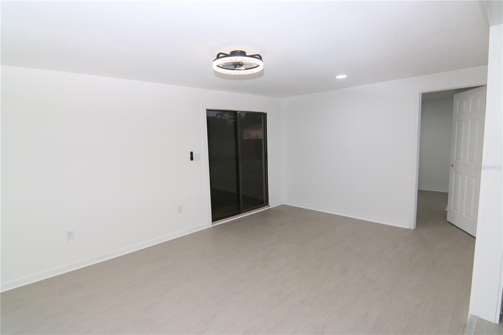 На продажу: $339,500 (4 спален, 3 ванн, 1513 Квадратных фут)