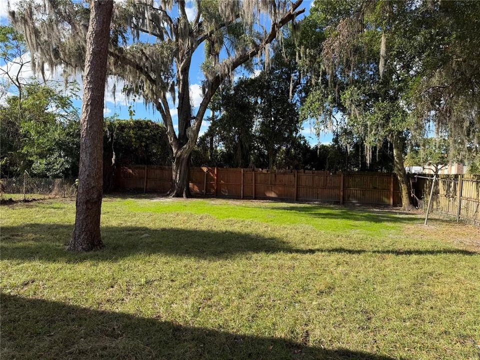 For Sale: $449,900 (4 beds, 2 baths, 1490 Square Feet)