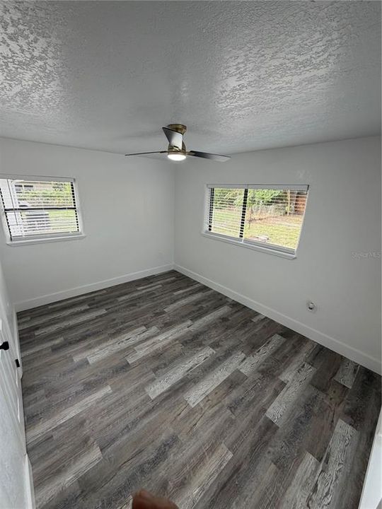 For Sale: $449,900 (4 beds, 2 baths, 1490 Square Feet)