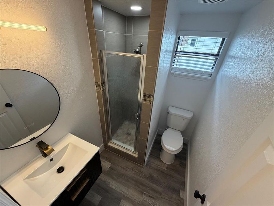 For Sale: $449,900 (4 beds, 2 baths, 1490 Square Feet)