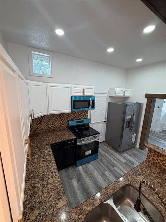 For Sale: $449,900 (4 beds, 2 baths, 1490 Square Feet)