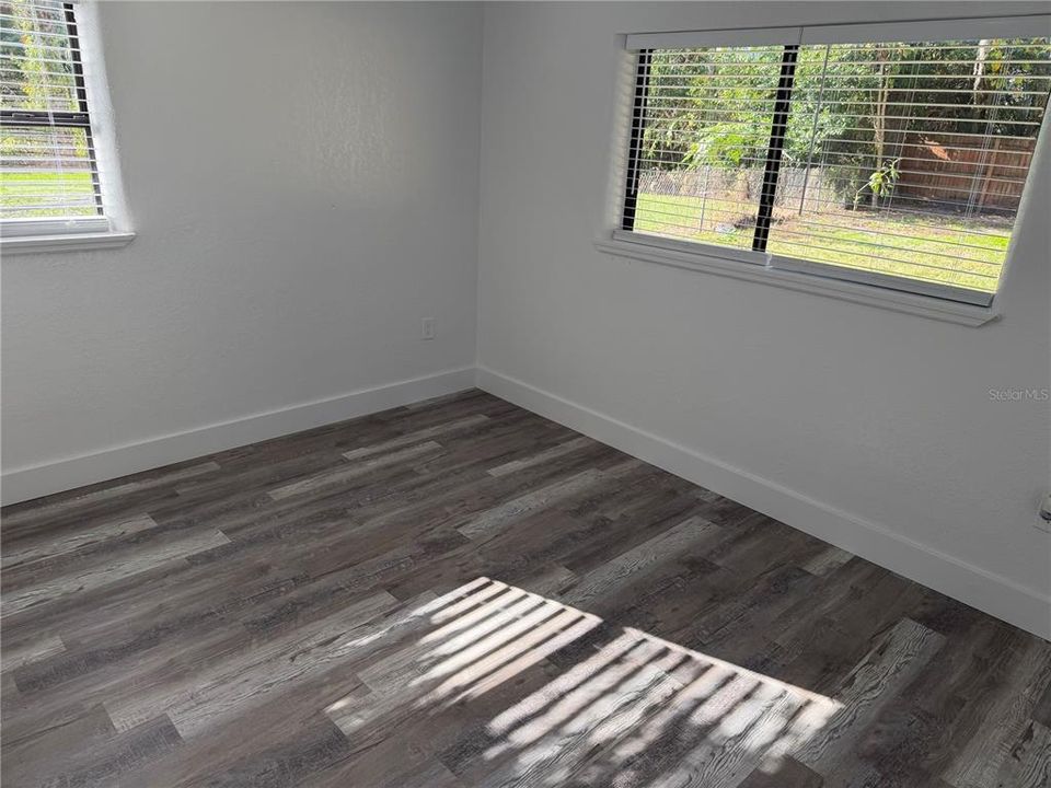 For Sale: $449,900 (4 beds, 2 baths, 1490 Square Feet)