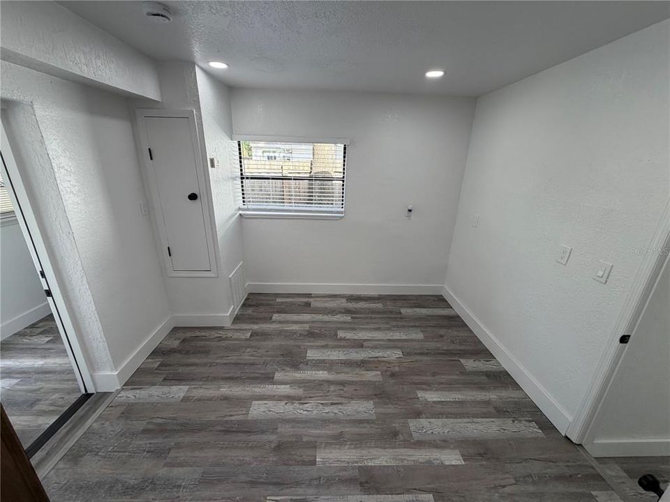 For Sale: $449,900 (4 beds, 2 baths, 1490 Square Feet)