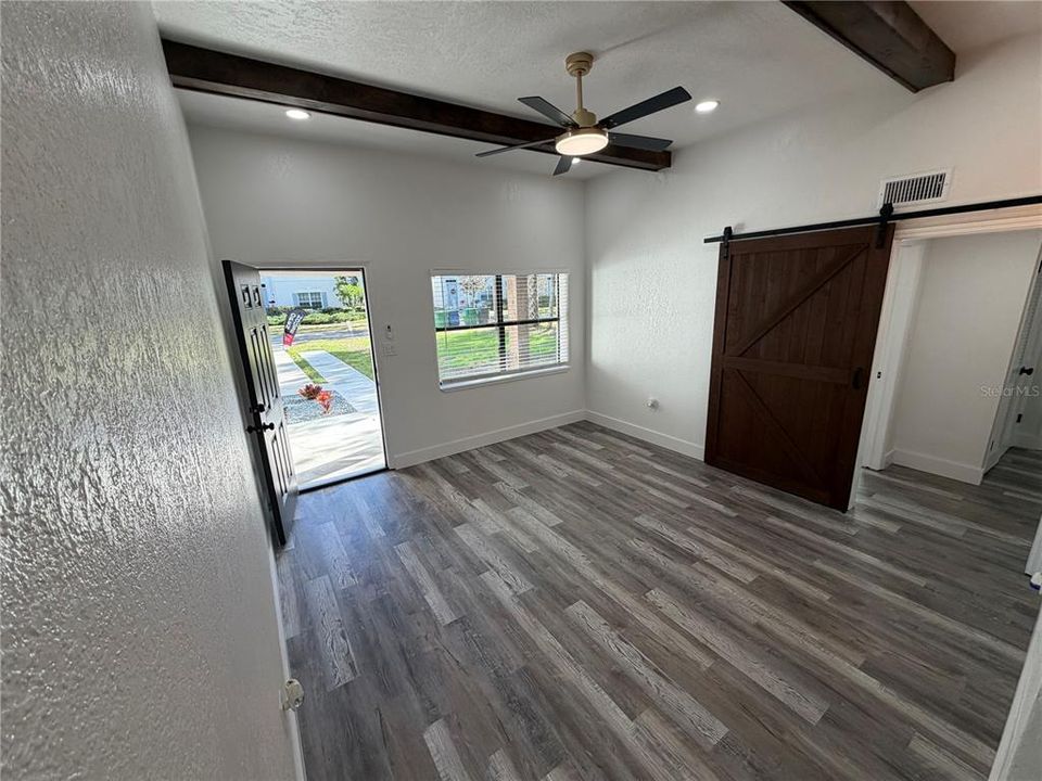 For Sale: $449,900 (4 beds, 2 baths, 1490 Square Feet)