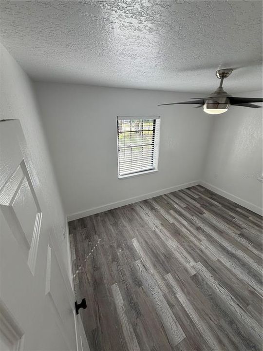 For Sale: $449,900 (4 beds, 2 baths, 1490 Square Feet)