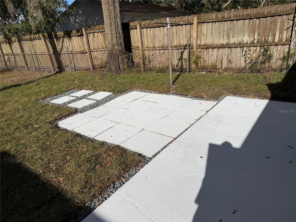 For Sale: $449,900 (4 beds, 2 baths, 1490 Square Feet)