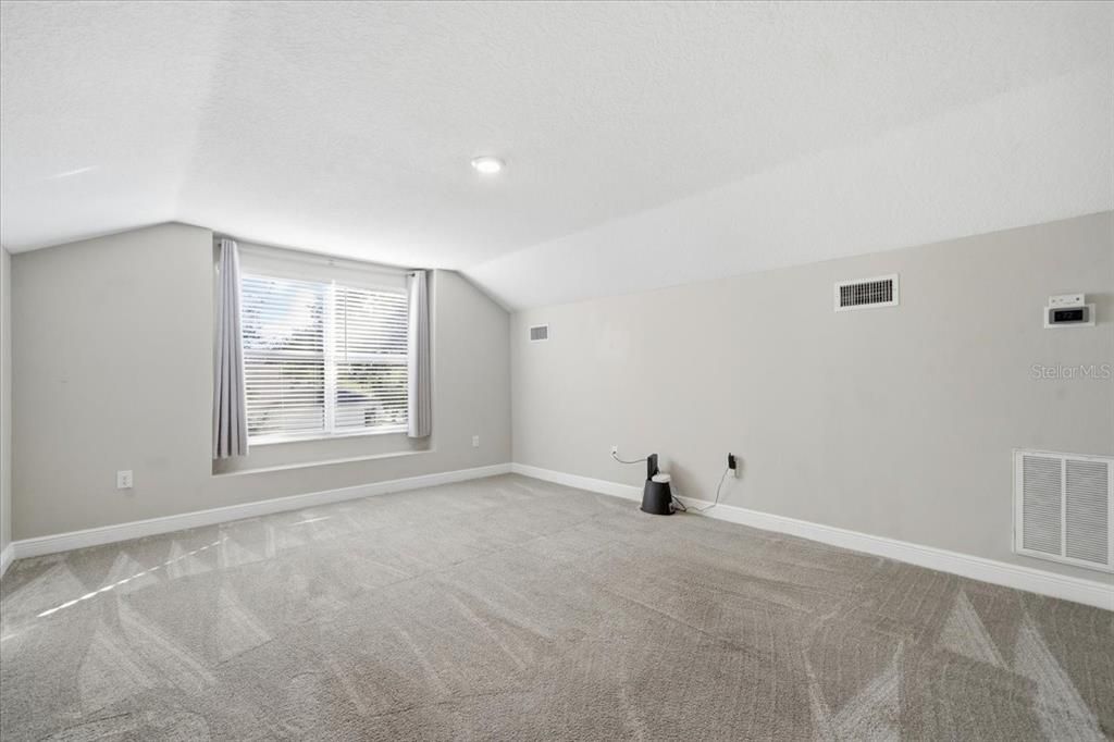 En Venta: $495,000 (4 camas, 2 baños, 2471 Pies cuadrados)