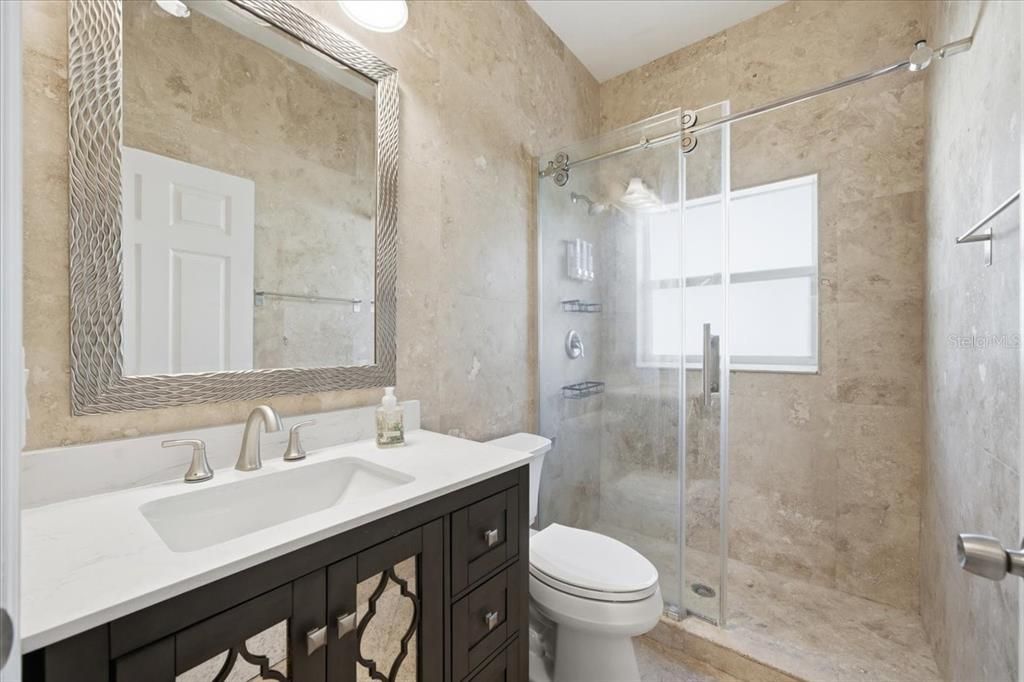 En Venta: $495,000 (4 camas, 2 baños, 2471 Pies cuadrados)