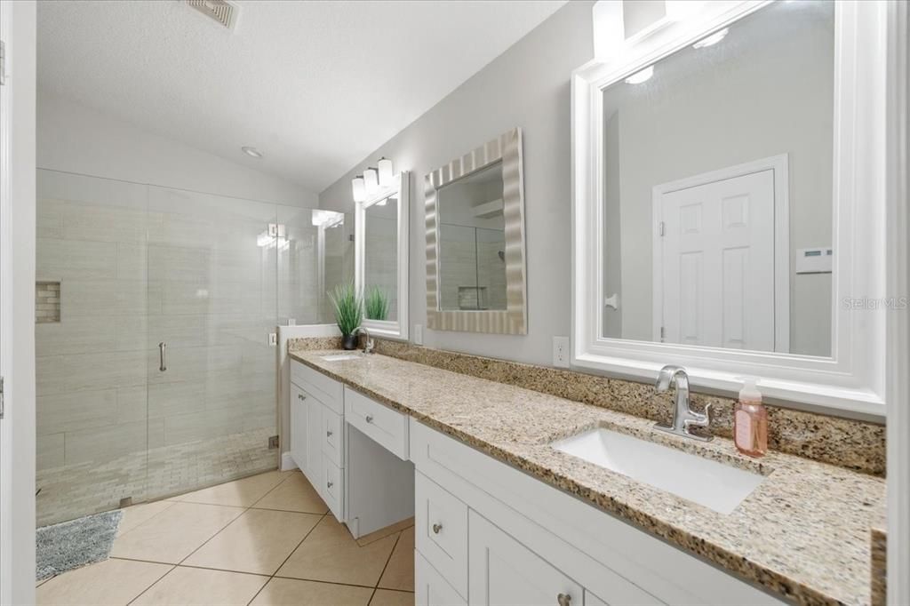 En Venta: $495,000 (4 camas, 2 baños, 2471 Pies cuadrados)