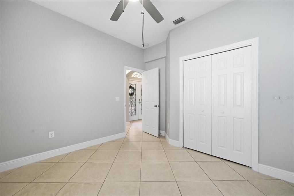 En Venta: $495,000 (4 camas, 2 baños, 2471 Pies cuadrados)