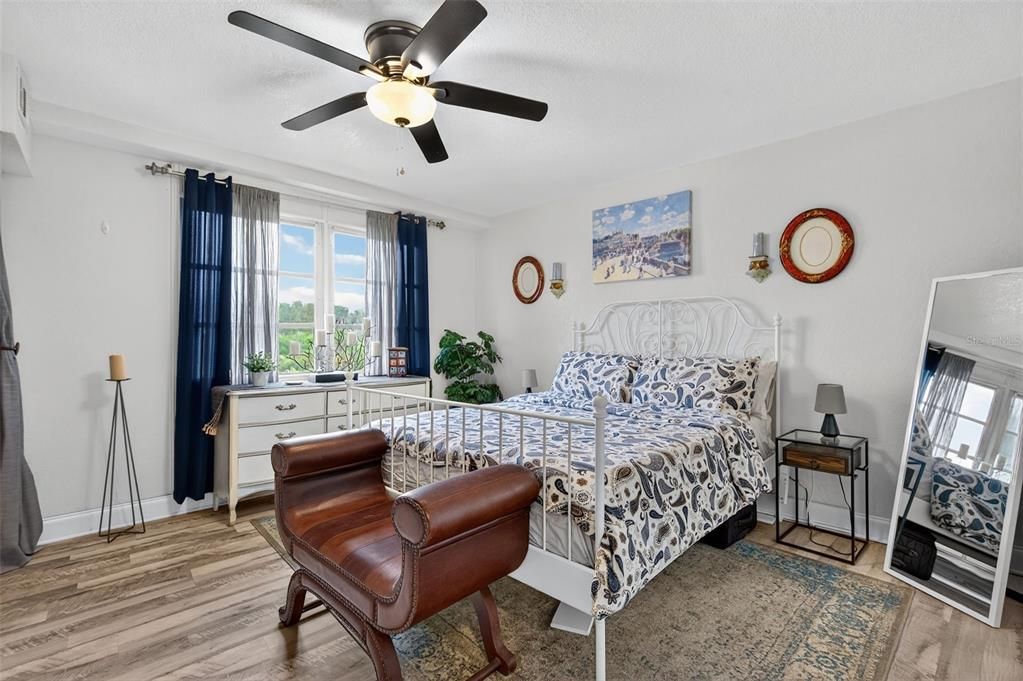 На продажу: $85,000 (1 спален, 1 ванн, 708 Квадратных фут)