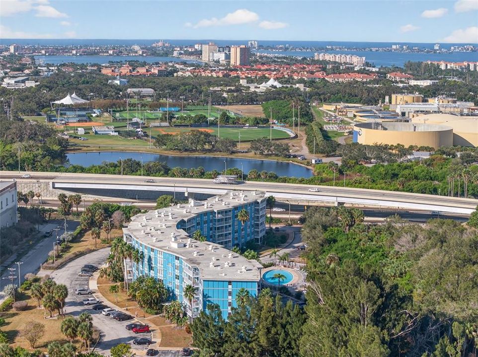 На продажу: $85,000 (1 спален, 1 ванн, 708 Квадратных фут)