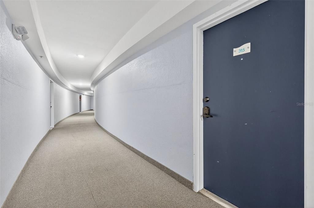 На продажу: $85,000 (1 спален, 1 ванн, 708 Квадратных фут)