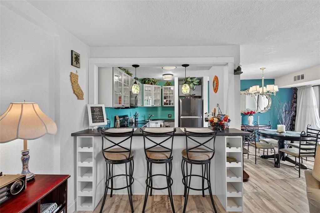 На продажу: $85,000 (1 спален, 1 ванн, 708 Квадратных фут)