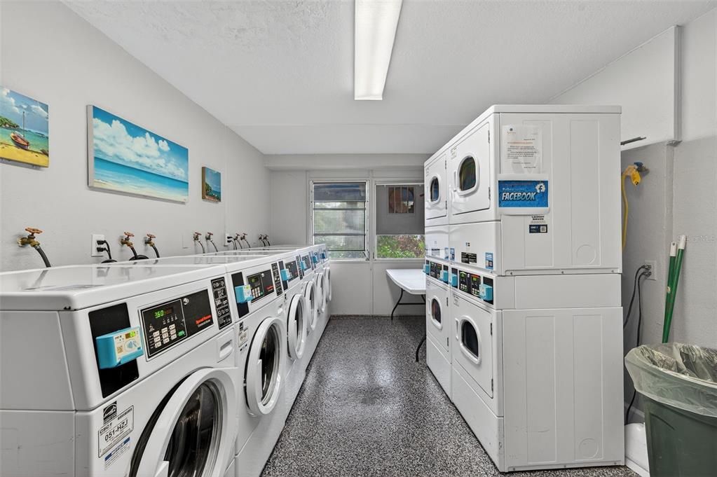 На продажу: $85,000 (1 спален, 1 ванн, 708 Квадратных фут)